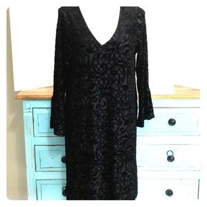 Black velvet shift dress with flare sleeves